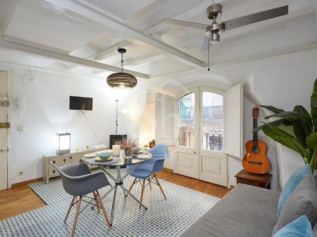 Piso en alquiler en calle De la Princesa, Barcelona, de 54 m² 2 habitaciones por 1.500