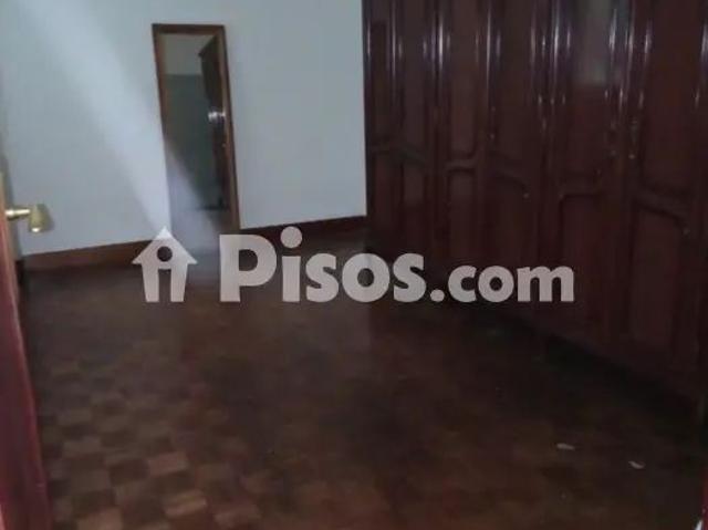 Piso en alquiler en Calle de la Rosa, 32