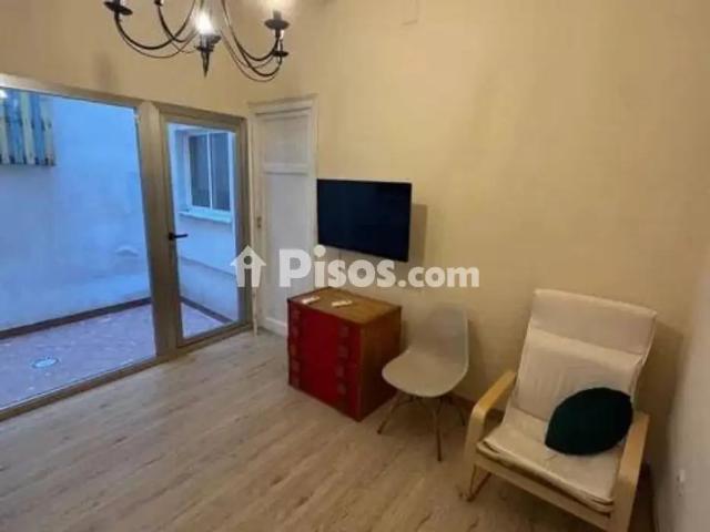 Piso en alquiler en Calle de la Salud