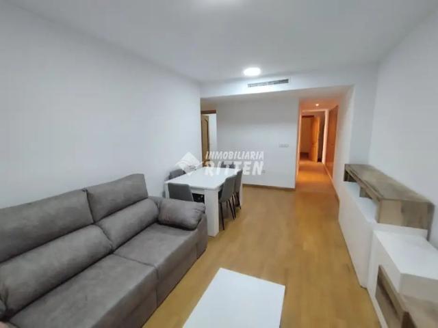 Piso en alquiler en Calle de la Seña, 2