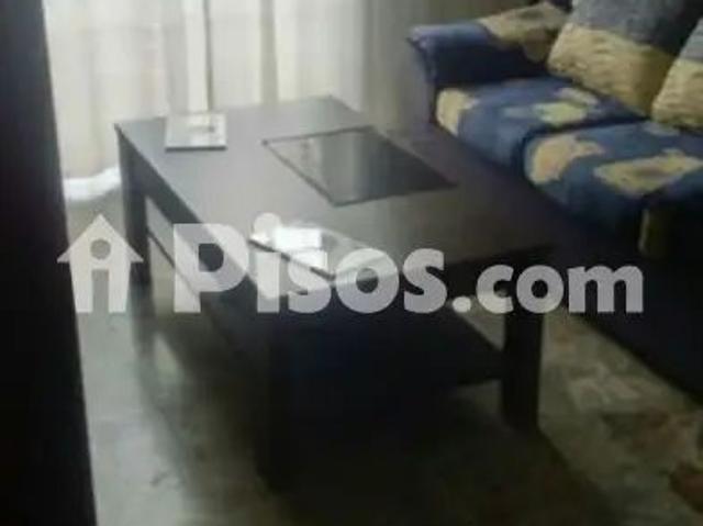 Piso en alquiler en Calle de la Silleda, 12