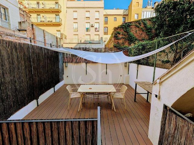 Piso en alquiler en calle De la Unió, Barcelona, de 96 m² 2 habitaciones por 1.800
