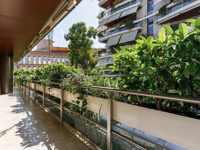 Piso en alquiler en calle De L'abadessa Olzet, Barcelona, de 196 m² 5 habitaciones por 7.651