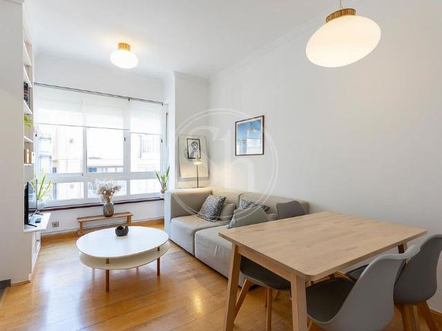 Piso en alquiler en calle De L'àngel, Barcelona, de 44 m² 2 habitaciones por 1.595