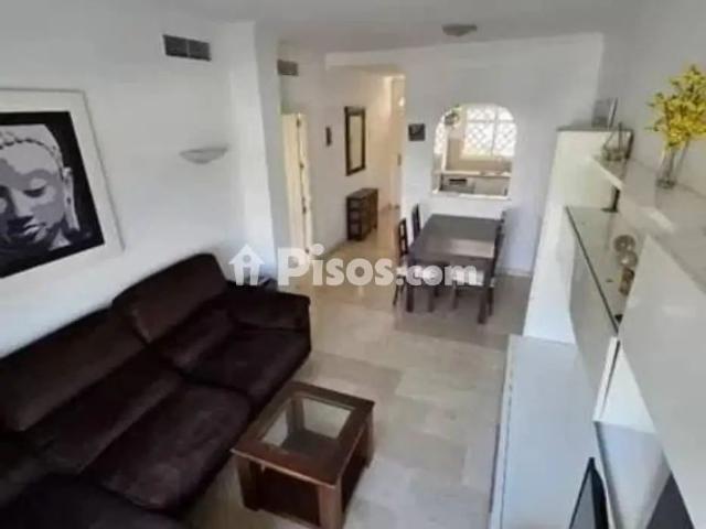 Piso en alquiler en Calle de las Torres