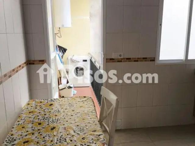 Piso en alquiler en Calle de las Tres Cruces, 32