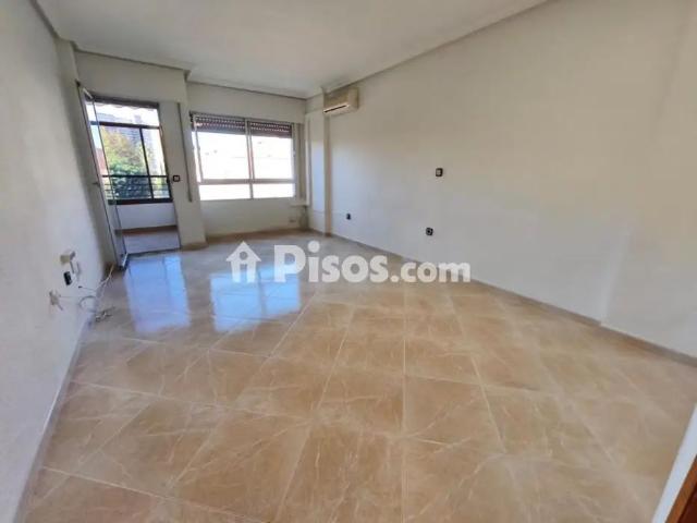 Piso en alquiler en Calle de las Redes