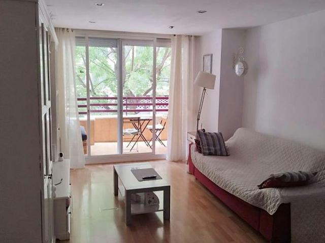Piso en alquiler en calle De L'aprestadora, Hospitalet de Llobregat, L´, de 99 m² 4 habitaciones por 1.370