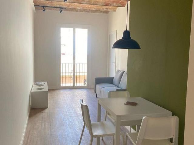 Piso en alquiler en calle De L'argenter, Barcelona, de 70 m² 3 habitaciones por 1.800