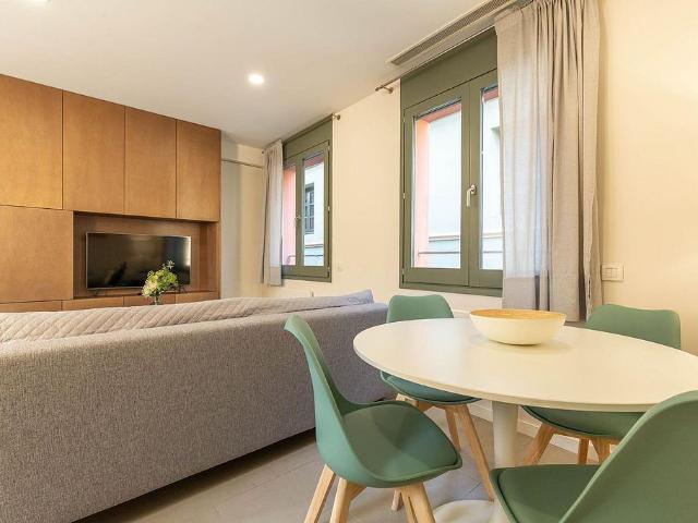 Piso en alquiler en calle De L'argenteria, Barcelona, de 45 m² 1 habitación por 1.895