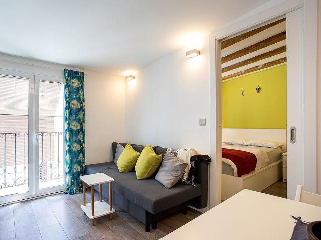 Piso en alquiler en calle De L'atlàntida, Barcelona, de 28 m² 1 habitación por 800