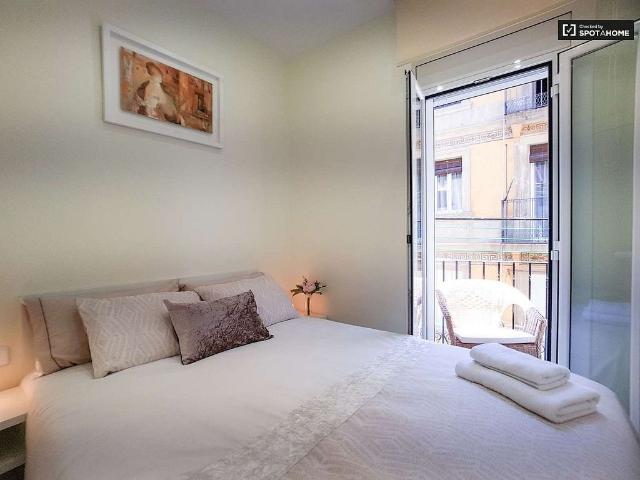 Piso en alquiler en calle De L'atlàntida, Barcelona, de 36 m² 2 habitaciones por 1.290