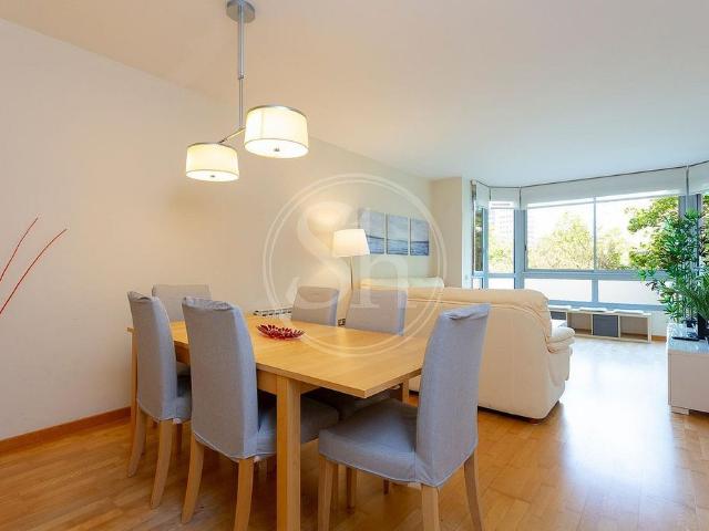Piso en alquiler en calle De L'aviació, Barcelona, de 90 m² 4 habitaciones por 2.395