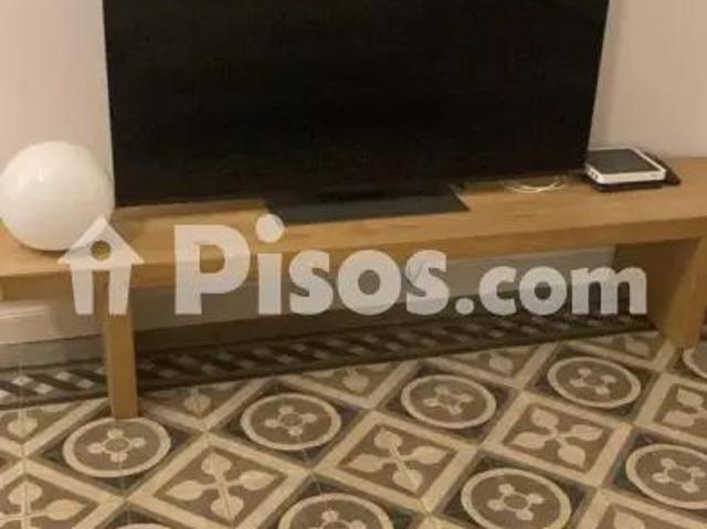 Piso en alquiler en Calle de León