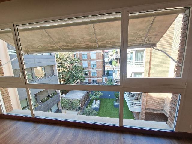 Piso en alquiler en calle De Les Escoles Pies, Barcelona, de 150 m² 4 habitaciones por 2.770