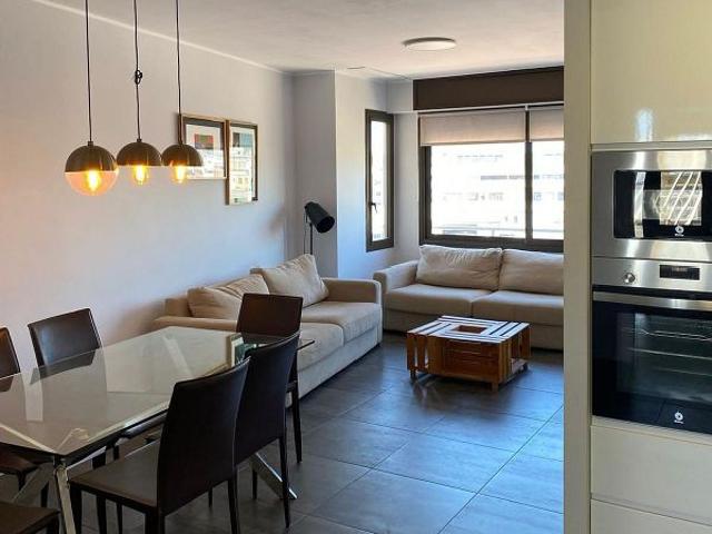 Piso en alquiler en calle De Les Jonqueres, Barcelona, de 100 m² 3 habitaciones por 2.800