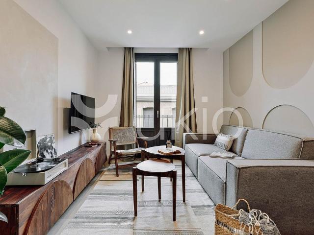 Piso en alquiler en calle De Les Jonqueres, Barcelona, de 60 m² 2 habitaciones por 2.620