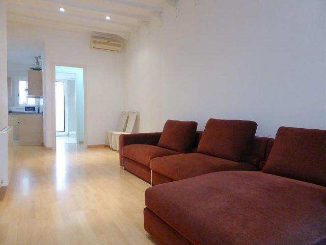 Piso en alquiler en calle De Les Mimoses, Barcelona, de 65 m² 2 habitaciones por 1.500