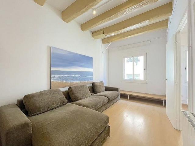 Piso en alquiler en calle De Les Mimoses, Barcelona, de 65 m² 2 habitaciones por 1.500