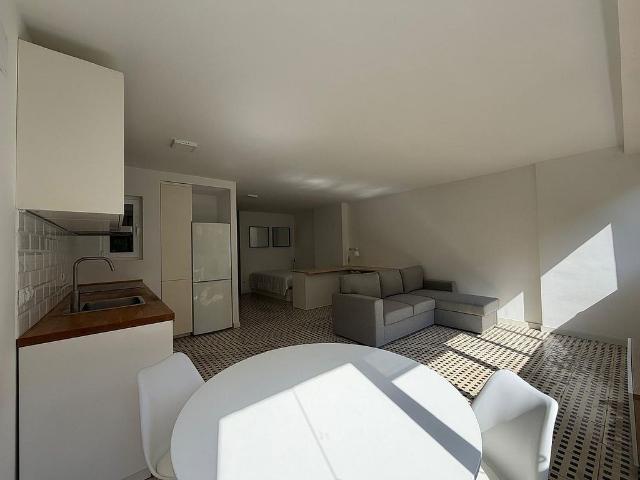 Piso en alquiler en calle De L'escorial, Barcelona, de 50 m² 1 habitación por 1.500