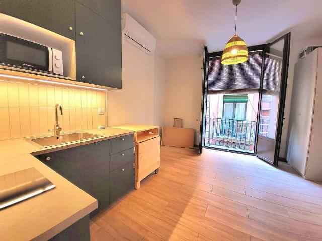 Piso en alquiler en calle De L'espaseria, Barcelona, de 20 m² 1 habitación por 1.000