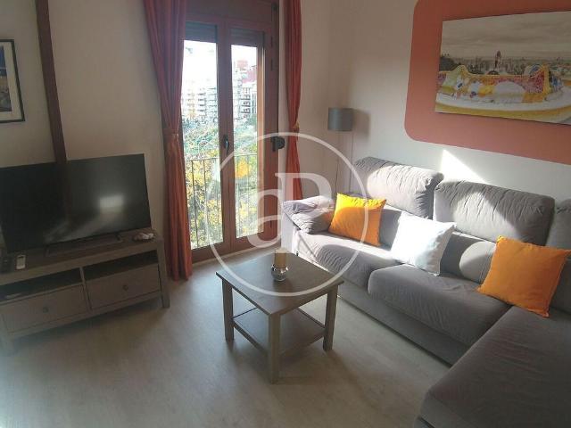Piso en alquiler en calle De Lepant, Barcelona, de 63 m² 2 habitaciones por 2.250