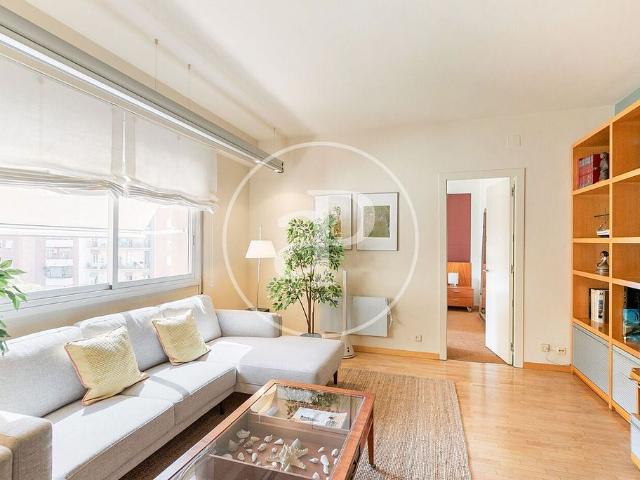 Piso en alquiler en calle De Lepant, Barcelona, de 97 m² 3 habitaciones por 2.460