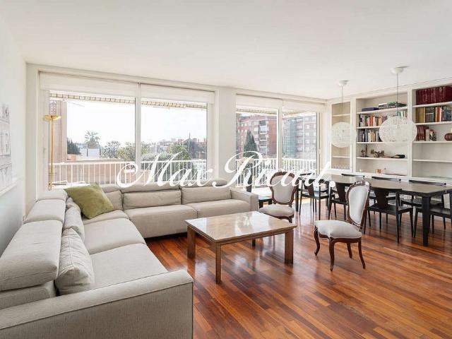 Piso en alquiler en calle De L'hort de la Vila, Barcelona, de 180 m² 5 habitaciones por 4.600