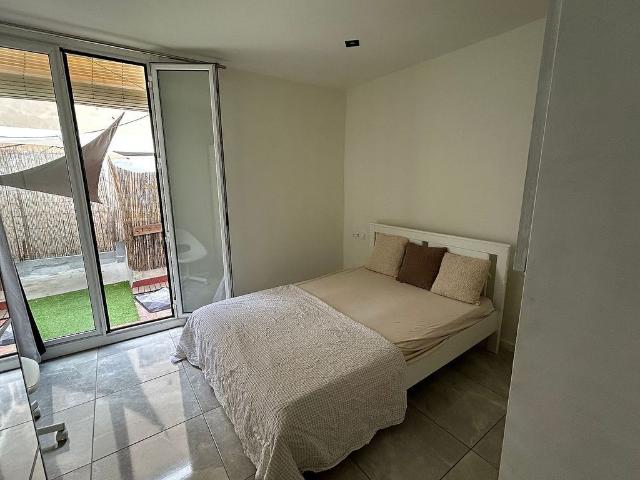 Piso en alquiler en calle De L'hospital, Barcelona, de 80 m² 2 habitaciones por 1.600