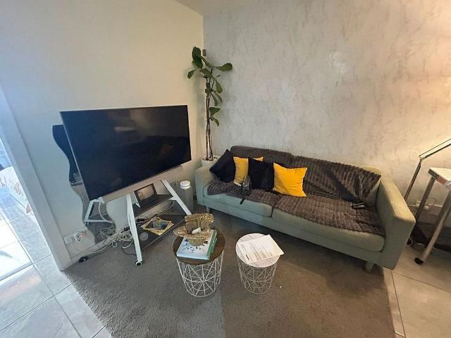 Piso en alquiler en calle De L'hospital, Barcelona, de 80 m² 2 habitaciones por 1.600