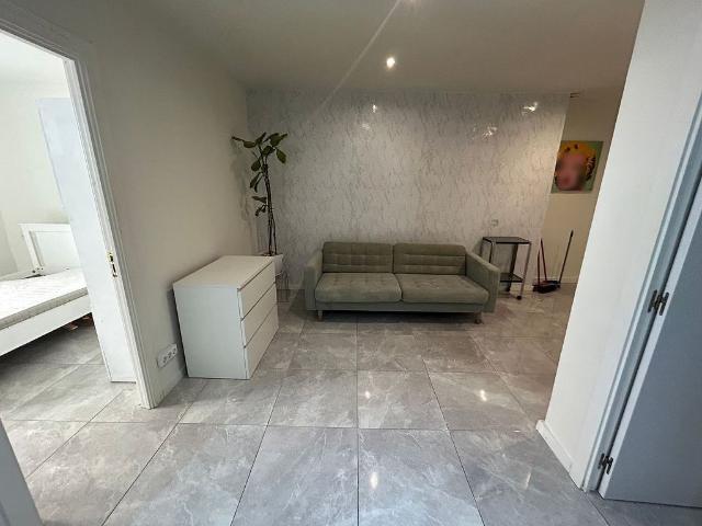 Piso en alquiler en calle De L'hospital, Barcelona, de 80 m² 2 habitaciones por 1.600