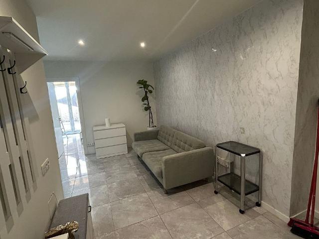 Piso en alquiler en calle De L'hospital, Barcelona, de 85 m² 2 habitaciones por 1.750