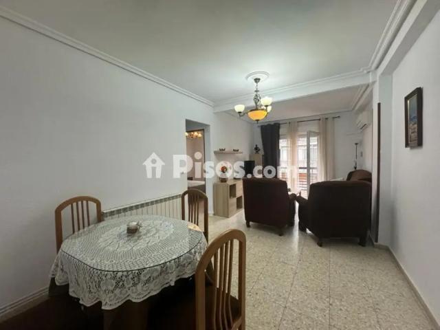 Piso en alquiler en Calle de Linares, 2