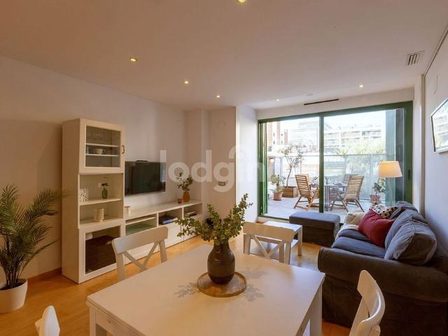 Piso en alquiler en calle De Llull, Barcelona, de 60 m² 2 habitaciones por 2.500