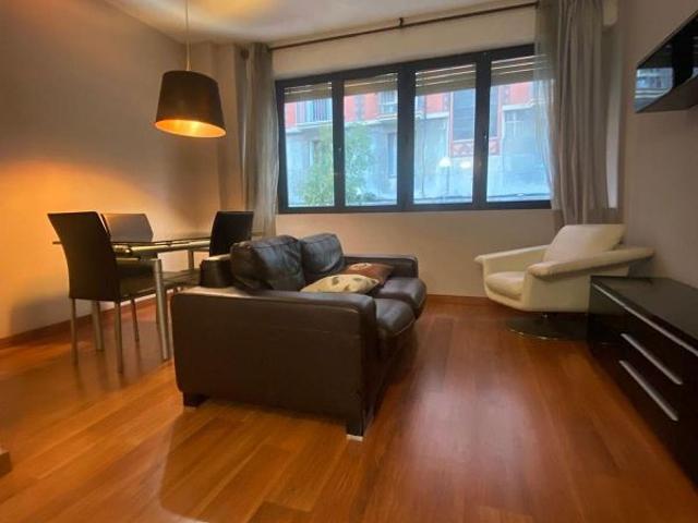 Piso en alquiler en calle De L'olivera, Barcelona, de 44 m² 1 habitación por 1.003