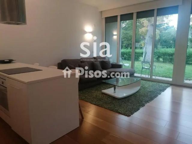 Piso en alquiler en Calle de los Buesa
