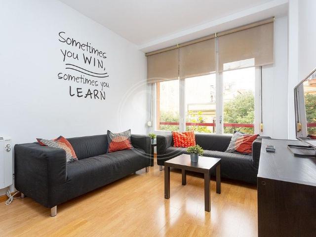 Piso en alquiler en calle De Los Castillejos, Barcelona, de 79 m² 4 habitaciones por 1.695