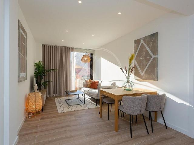 Piso en alquiler en calle De Lope de Vega, Barcelona, de 54 m² 2 habitaciones por 1.850