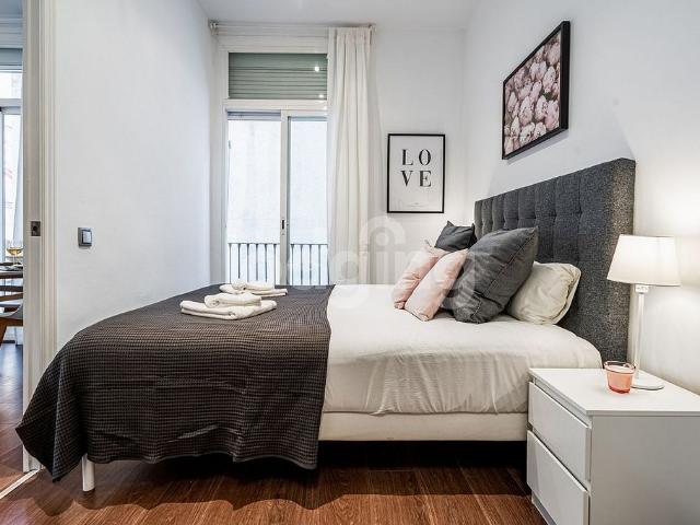 Piso en alquiler en calle De L'or, Barcelona, de 40 m² 2 habitaciones por 1.895