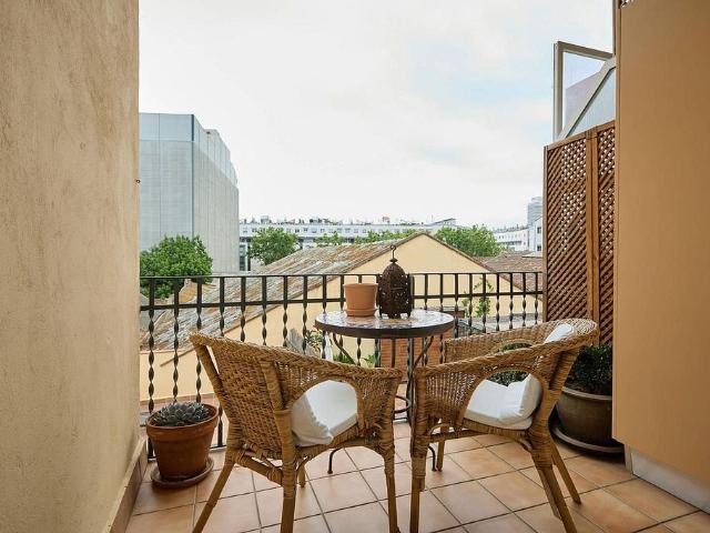 Piso en alquiler en calle De Pujades, Barcelona, de 102 m² 2 habitaciones por 1.542