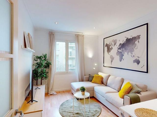Piso en alquiler en calle De Padilla, Barcelona, de 64 m² 3 habitaciones por 2.200