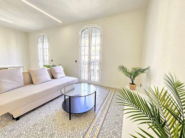 Piso en alquiler en calle De Padilla, Barcelona, de 87 m² 3 habitaciones por 1.800
