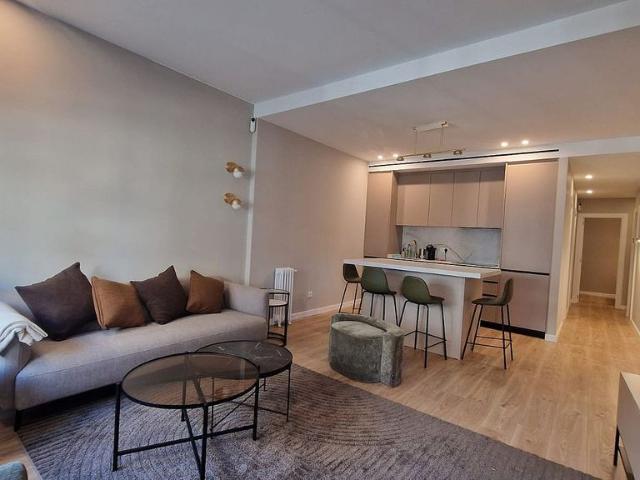 Piso en alquiler en calle De París, Barcelona, de 100 m² 3 habitaciones por 2.900
