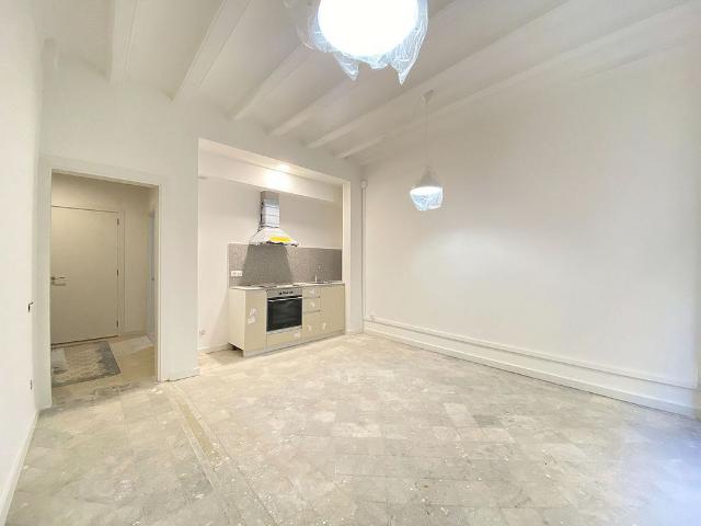 Piso en alquiler en calle De Petritxol, Barcelona, de 42 m² 1 habitación por 892
