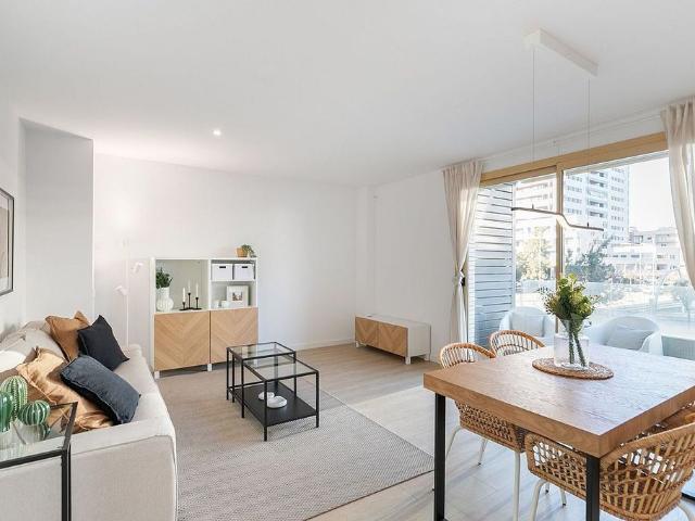 Piso en alquiler en calle De Pi i Margall, Badalona, de 75 m² 2 habitaciones por 1.695