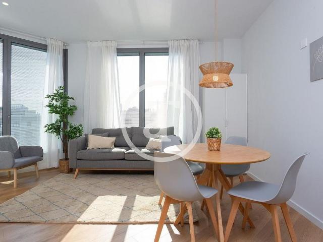 Piso en alquiler en calle De Provença, Barcelona, de 47 m² 2 habitaciones por 2.322