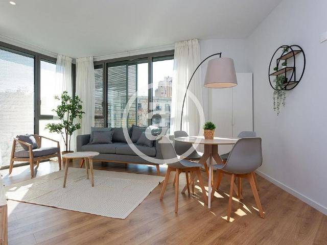 Piso en alquiler en calle De Provença, Barcelona, de 50 m² 2 habitaciones por 2.266