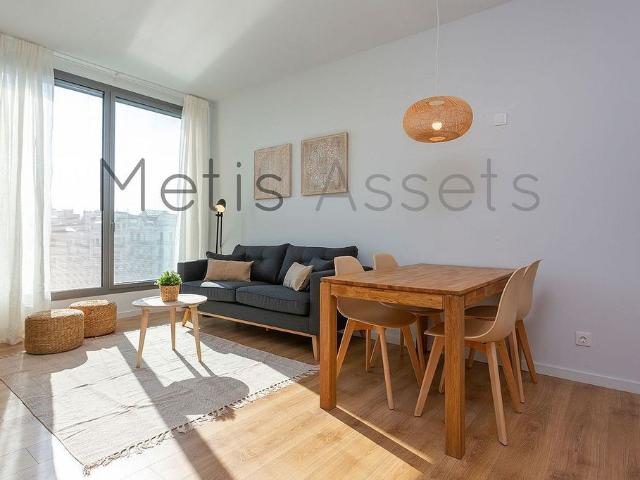 Piso en alquiler en calle De Provença, Barcelona, de 55 m² 2 habitaciones por 2.060