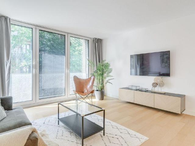 Piso en alquiler en calle De Provença, Barcelona, de 75 m² 2 habitaciones por 2.800
