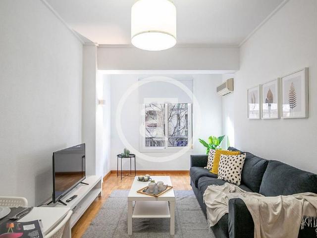 Piso en alquiler en calle De Provença, Barcelona, de 76 m² 3 habitaciones por 1.340